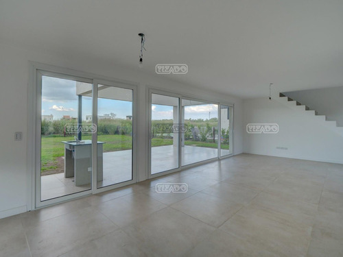 Casa En Venta En Araucarias, Puertos, Escobar