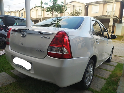 Toyota Etios Sedan Xls 1.5 2016/2017 Automática