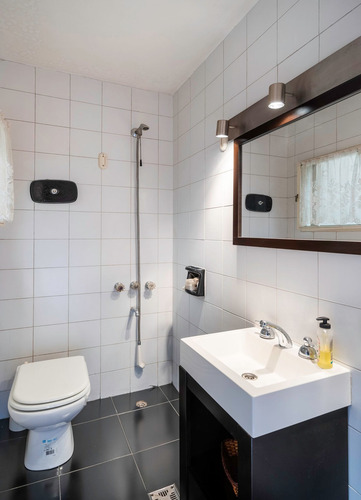 Casa En Venta Sobre Lote Propio En Saavedra
