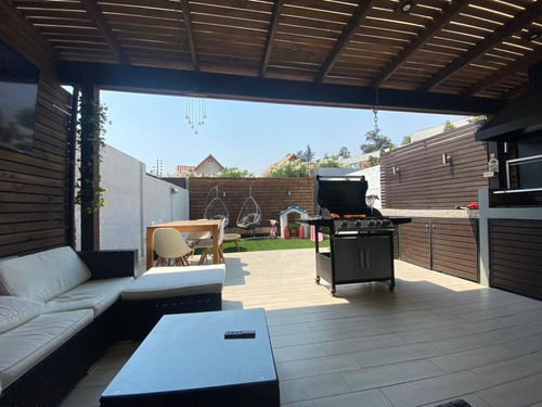 Townhouse (casa De 2 Pisos) En Venta, Excelente Precio Uf7.6
