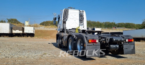 Imagem 9 de 13 de Ford Cargo 2842 6x2 2015/15 40327km (8920)
