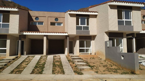 Imagen 1 de 20 de En Venta Townhouse Obra Blanca Acabados De Lujo En Cumbres De La Esmeralda. Código 137471