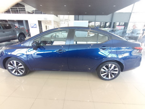 Imagen 4 de 25 de Nissan Versa L/n 1.6 Exclusive 0km #05 Ya Azul