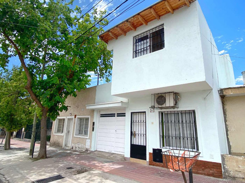 Casa En Venta Tipo Duplex, B° Infanta, Mendoza