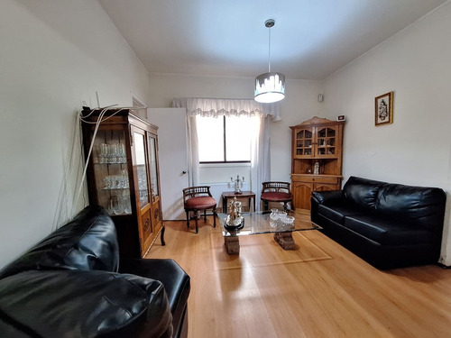 Casa En Venta De 5 Dorm. En Ñuñoa