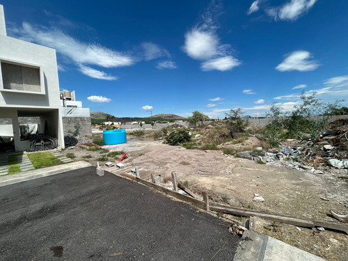 Terreno Plano En Venta. Fracc. Aiyana, Xochitepec, Morelos