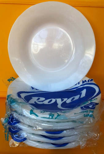 Imagen 5 de 8 de Platos Plasticos Rehusables Nº 10 Precio Por X 4 Paquetes