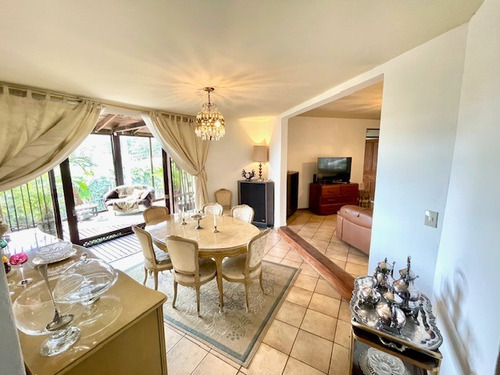Venta De Casa Con Amplia Terraza En Los Angeles De San Rafael De Heredia