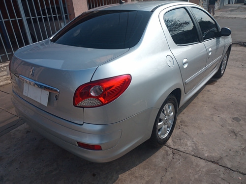 Imagen 9 de 14 de Peugeot 207 2012 1.4 Sedan Xs