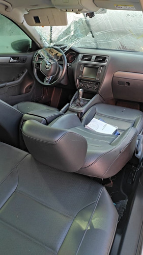 Imagem 5 de 5 de Sucata Volkswagen Jetta Cl Af 2017 Para Retirada De Peças