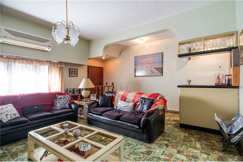 Venta Casa 6 Amb.villa Devoto Garage Quincho Playr