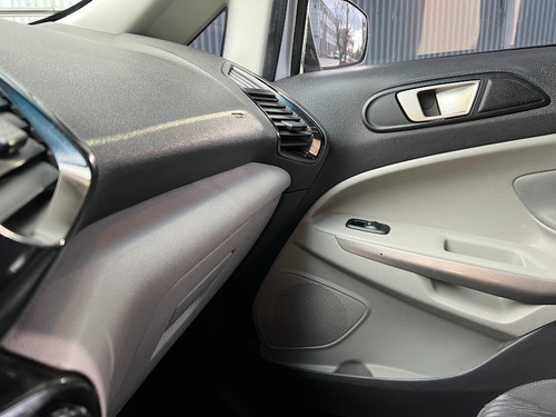 Imagen 7 de 24 de Ford Ecosport Titanium 2015 / 1º Dueño / Impecable - Permuto