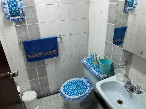 Imagen 14 de 15 de Bella Oficina De Lujo En Alquiler- Prados Del Este. Mls #22-13054. Vanessa Sayago. 04125866548