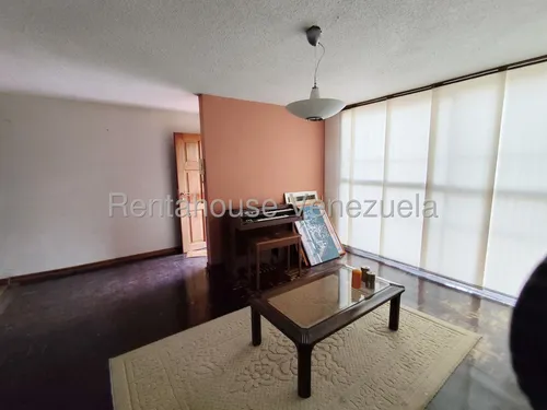 Excelente Townhouse En Venta El Hatillo #25-17948