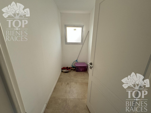 Casa En El Barrio Santa Lucia A Estrenar 4 Ambientes