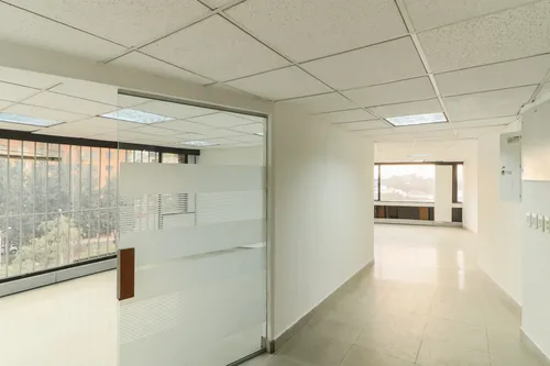 Oficina En Arriendo En Centro Internacional. Cod A1094006