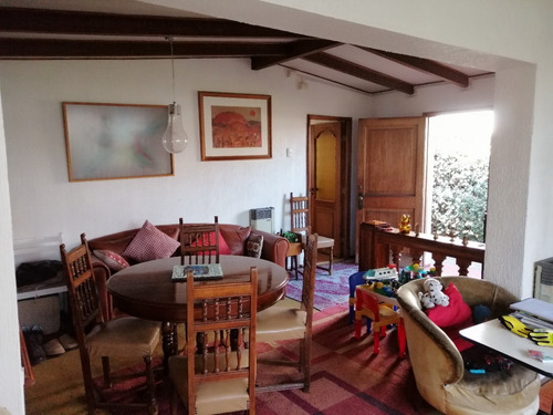 Se Vende Propiedad Con Dos Casas, Excelente Ubicación