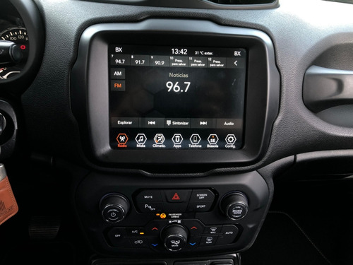 Jeep Renegade 1.8 16V FLEX LONGITUDE 4P AUTOMÁTICO