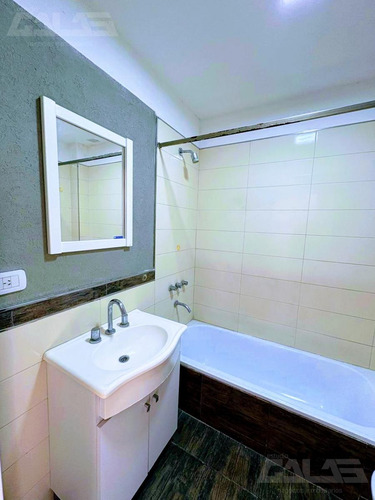 Real Oportunidad! Hermoso Duplex De 3 Ambientes Dentro De Un Muy Lindo Complejo. Bajas Expensas!