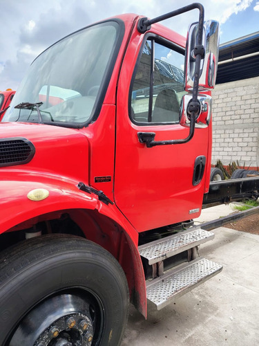Freigthliner M2 Rabón Camello