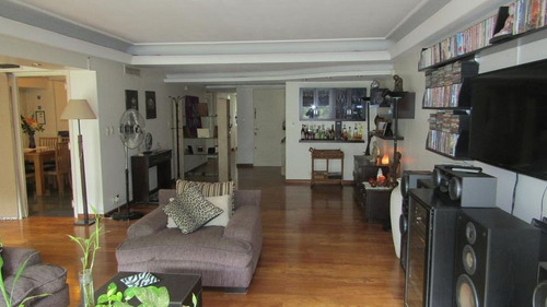 Imagen 2 de 16 de Señorial Semi Piso Frente A La Plaza Conesa - Venta Directa!!!