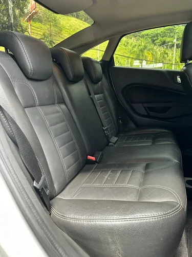 Ford Fiesta 1.6 Sportback Se Mecánica