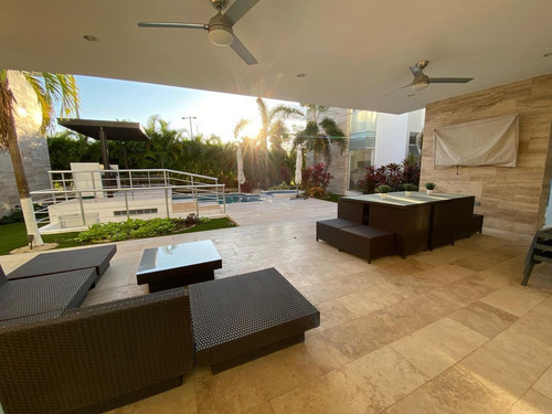 Imagen 7 de 30 de Casa En Venta En Mérida En Privada De Lujo Con 10 Recámaras