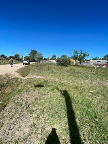 Venta Casa De Un Dormitorio Con Gran Terreno En Pinar Norte A Reciclar Ciudad De La Costa