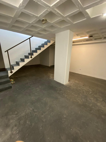 Alquiler| Gran Local Con Subsuelo En Barrio Nueva Córdoba
