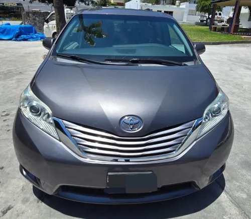 Toyota Sienna 3.5 Xle Piel At