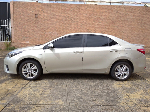 Imagen 3 de 18 de Toyota Corolla Gli