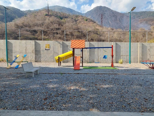 Imagen 12 de 13 de #22-24088 Alquiler Acogedora Casa De Múltiples Niveles, Que Le Brinda Privacidad En Cada Ambiente
