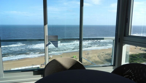 Apartamento En Venta Brava 3 Dormitorios-ref:2160