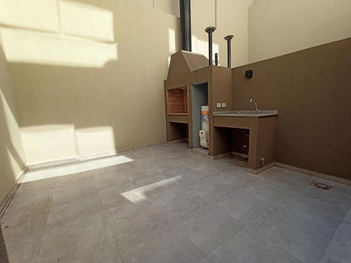 Imagen 11 de 13 de Ph A Estrenar De 2 Ambientes Con Patio Y Parrilla. 54 M2 Totales. Escritura Inmediata
