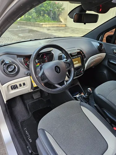 Renault Captur 2.0 Intens Automática