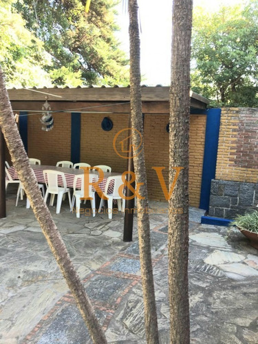 Imagen 18 de 21 de Excelente Casa De 3 Plantas En La Mansa, 5 Dormitorios, 1 Suite, Living Comedor, Parrillero, Garage Para 2 Autos