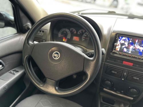 Fiat Palio 1.8 MPI HLX 8V FLEX 4P MANUAL
