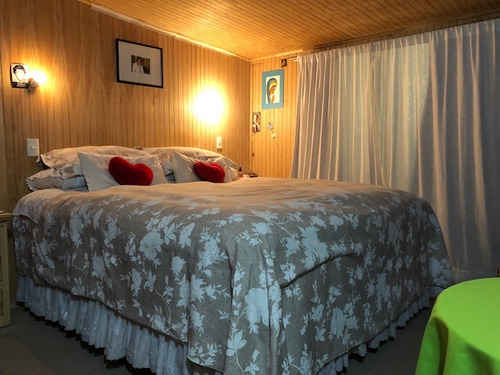Casa Muy Bien Tenida / Cerro 18 Sur