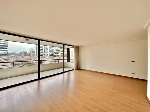 Departamento En Arriendo De 3 Dorm. En Las Condes
