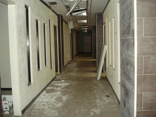 Ns - Venta Edificio 5.200 M2 Aprox. - Urb. Zona Ndustrial La Urbina, Mun. Sucre