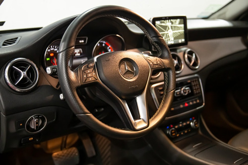 Imagen 7 de 15 de Mercedes Benz Gla250