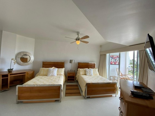 Apartamento De 3 Habitaciones En Venta, Juan Dolio