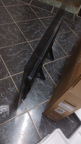 Tv 55 O Led 55 Cristal Líquido Sem Uso Tombou E Não Funciona