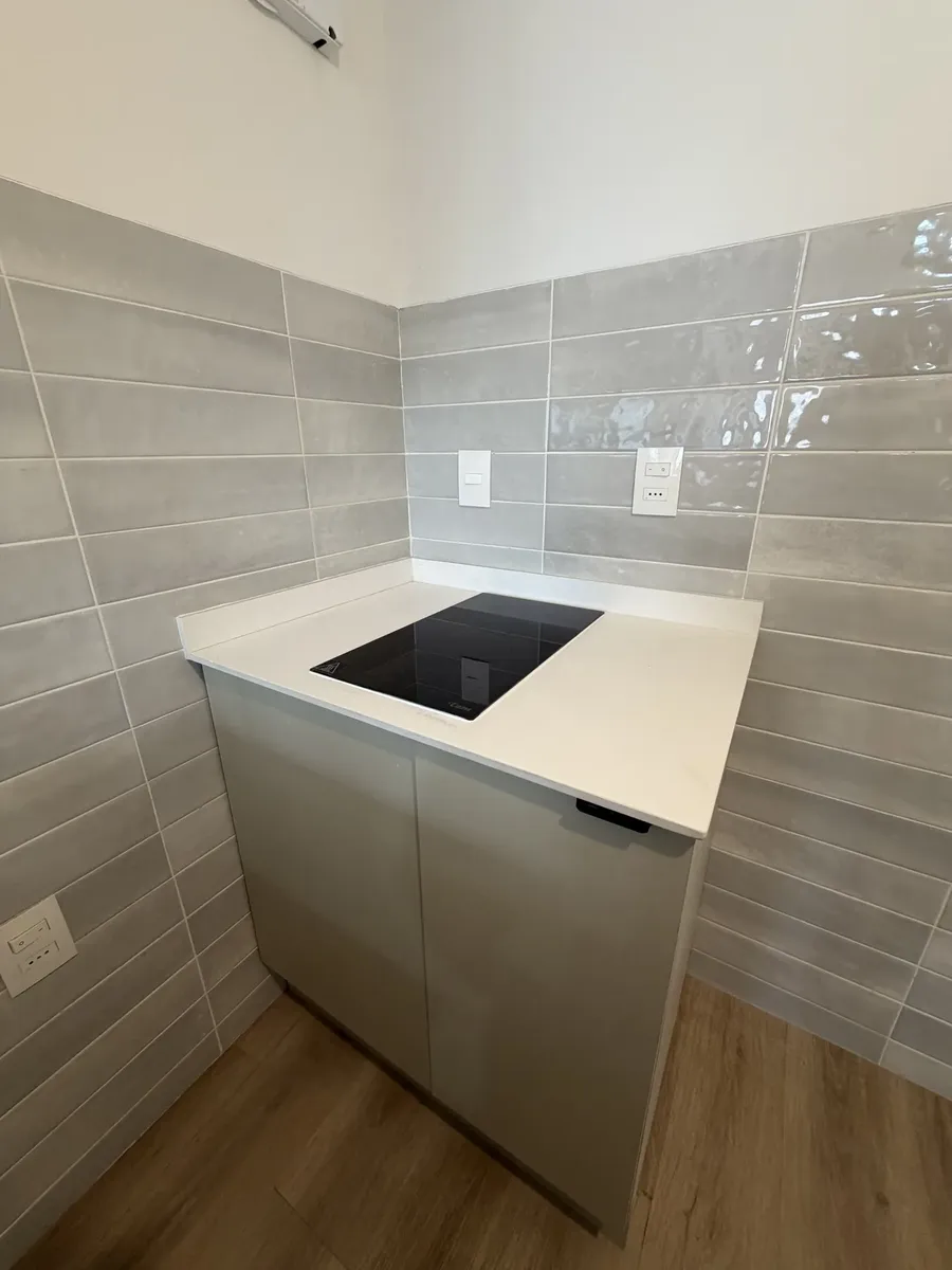 Alquiler Apartamento A Estrenar 1 Dormitorio Y Balcones Con Garage Techado La Blanqueada Dueño Directo · Foto 4