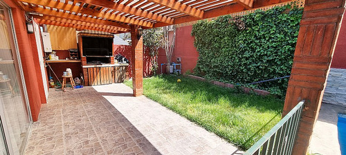 Excelente Casa 3d/2b Con Piscina Y 2 Estacionamientos