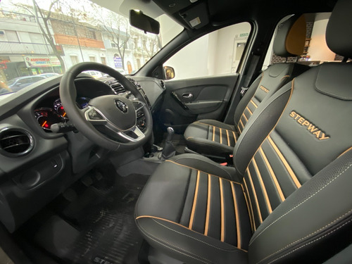 Imagen 8 de 25 de Renault Sandero Stepway 2023 1.6 Intense Okm Zen Contado Os