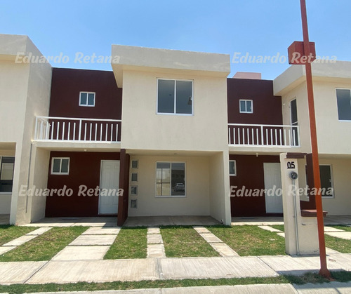 ¡oportunidad En Pachuca! Casa Con 3 Recámaras Y Cochera Para 2 Autos