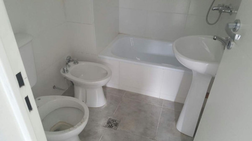 Imagen 4 de 8 de Alta Córdoba - Sucre 2400 - Departamento 2 Dormitorios En Venta