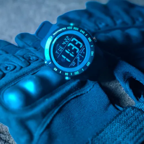 Reloj Tactico Militar Resistente al agua Wickpro Cronómetro Luz Nocturna Malla Flexible Números Grandes Aro De Acero Inoxidable Negro