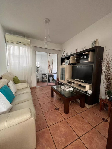 Imagen 3 de 12 de Venta Apartamento 2 Dormitorios Y Garage En Pocitos